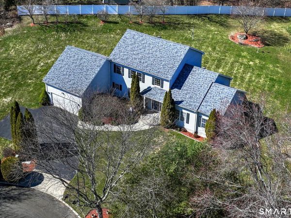 35 Century, Milford, CT 06461