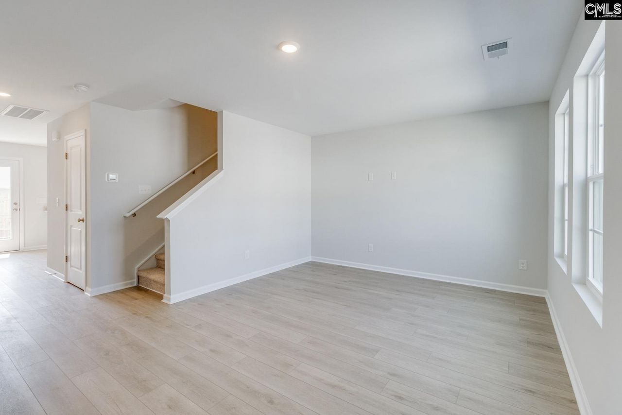 3030 Harborview Drive Photo 4