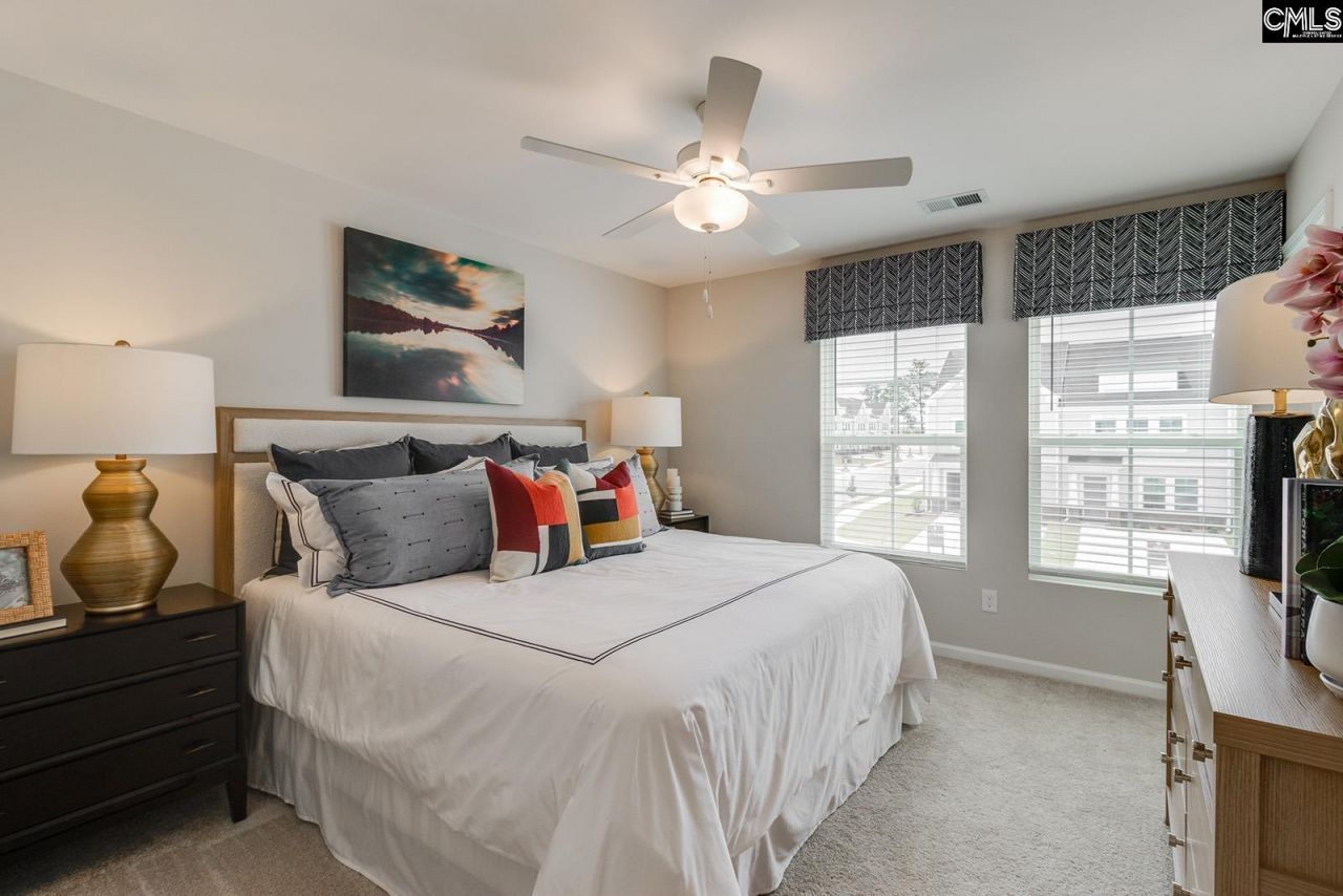 3030 Harborview Drive  Photo 6