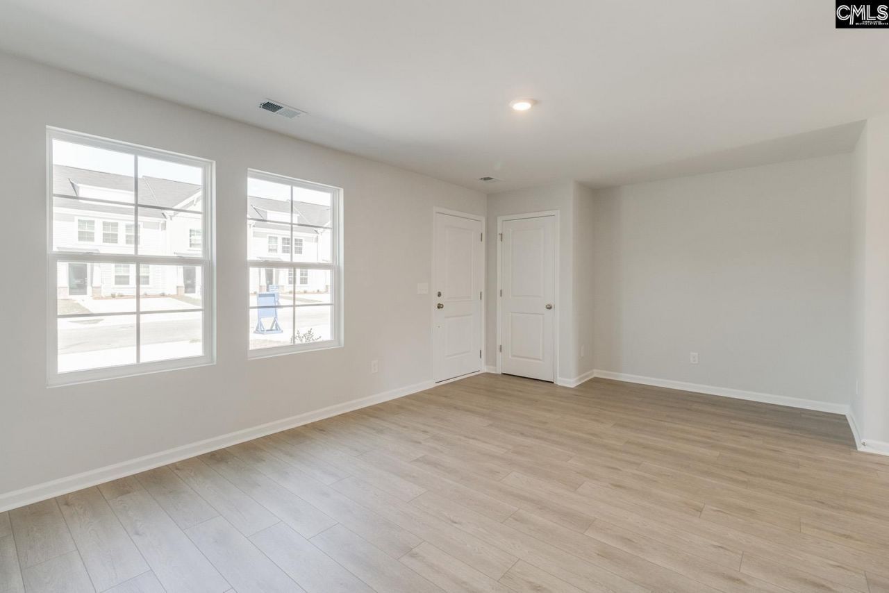 3030 Harborview Drive Photo 6