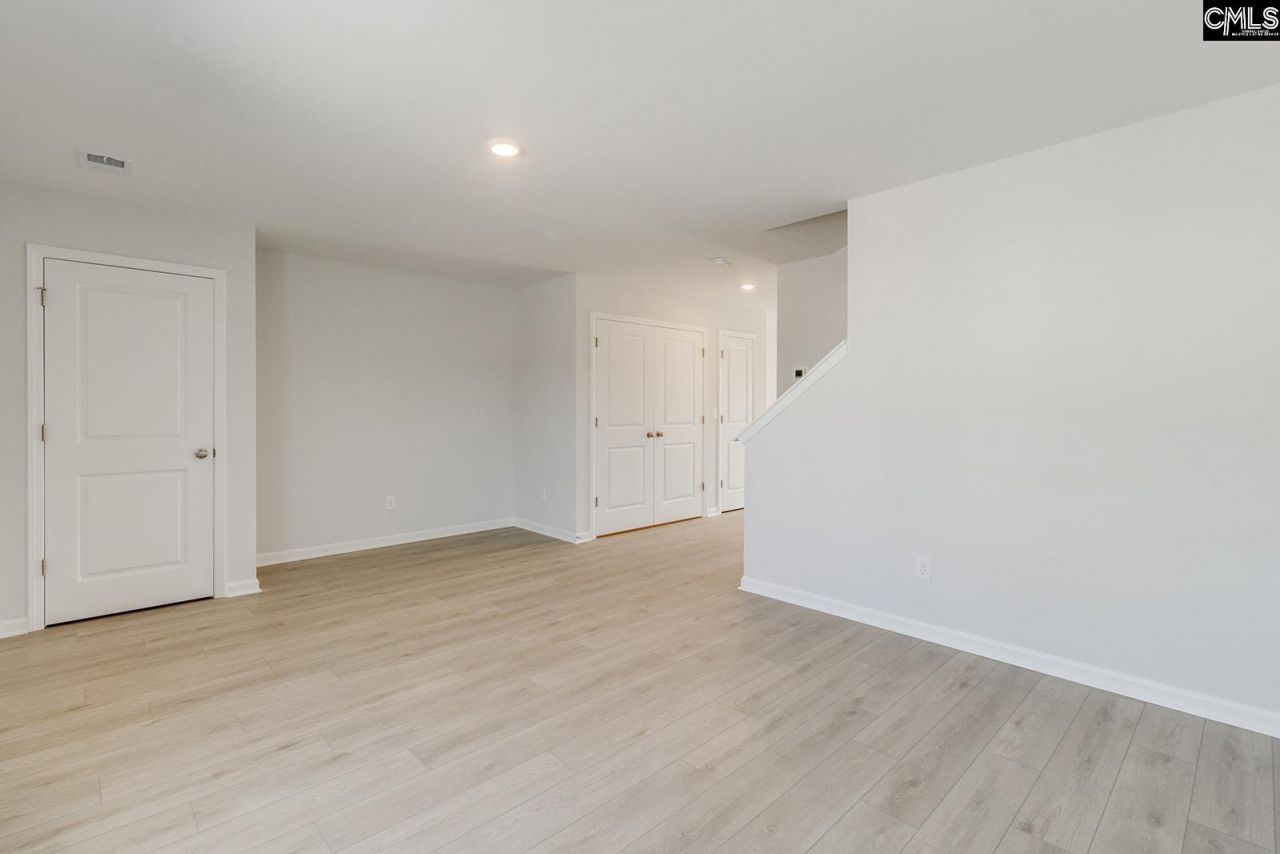 3030 Harborview Drive Photo 7