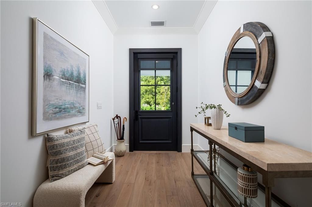 1064 13th St N, Naples, FL 34102 Photo