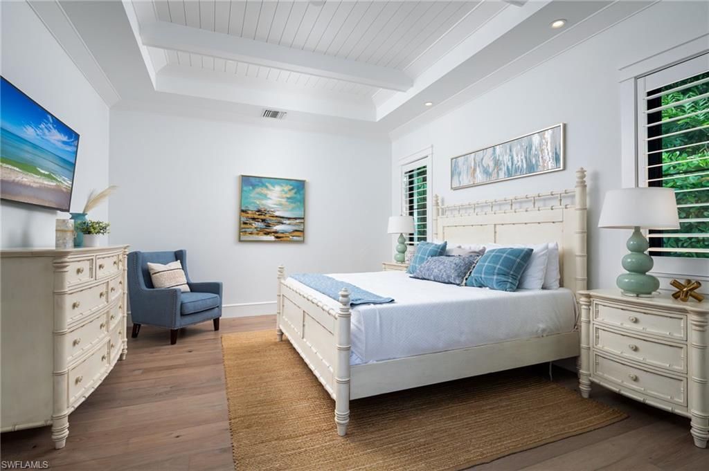 1064 13th St N, Naples, FL 34102 Photo