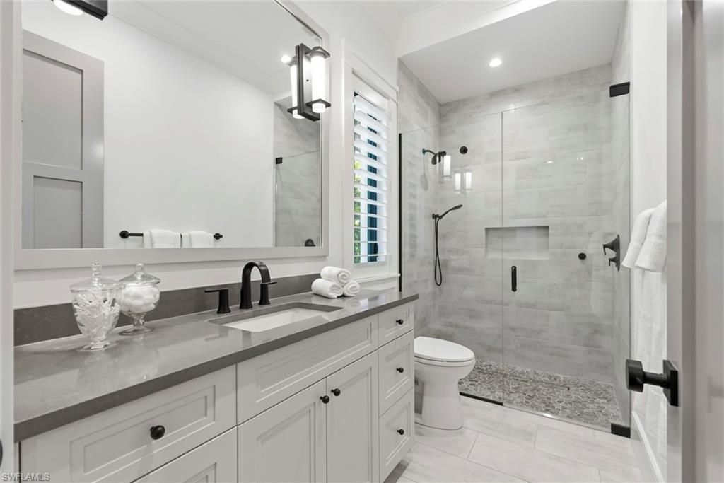 1064 13th St N, Naples, FL 34102 Photo