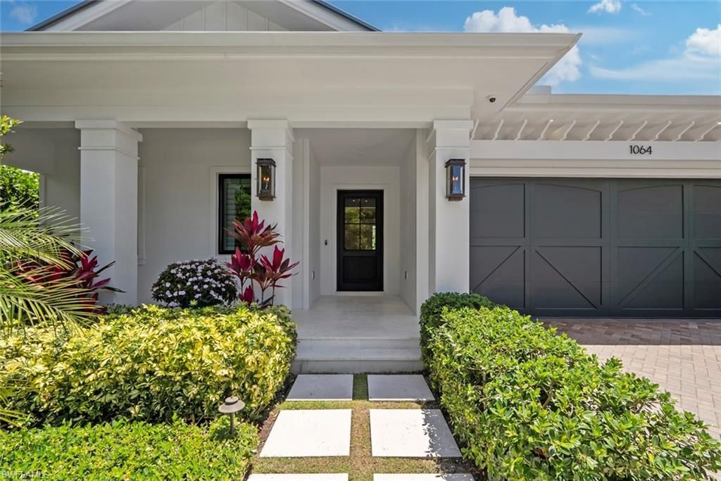 1064 13th St N, Naples, FL 34102 Photo