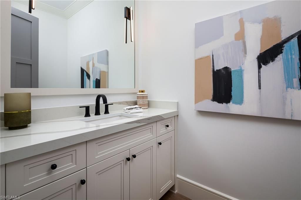 1064 13th St N, Naples, FL 34102 Photo