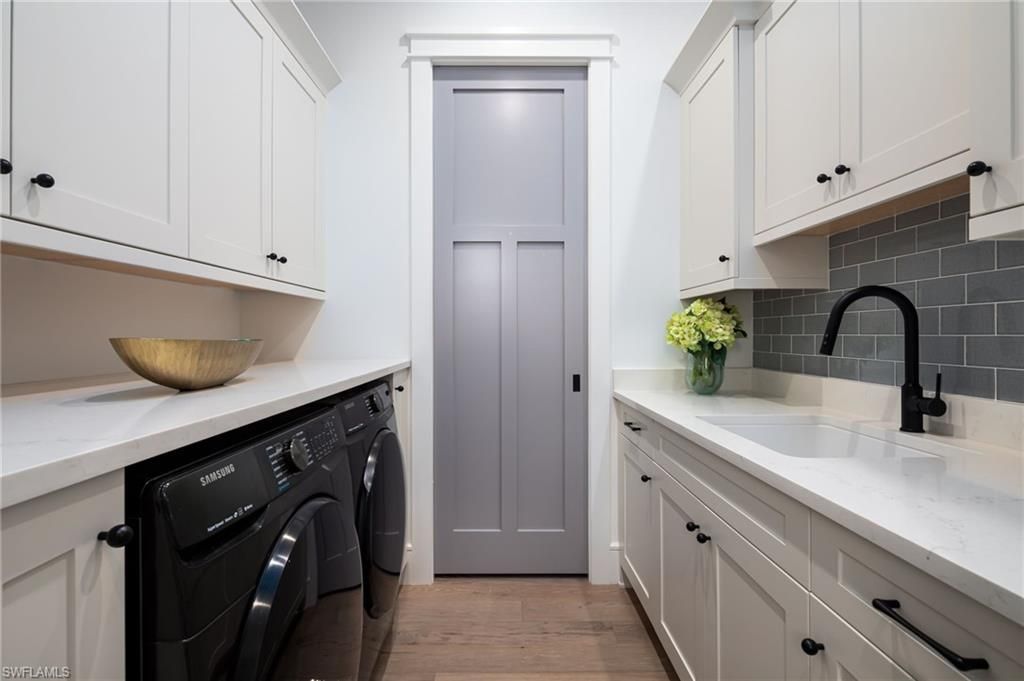 1064 13th St N, Naples, FL 34102 Photo