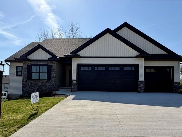 1311 E Gable Way, Tiffin, IA 52317