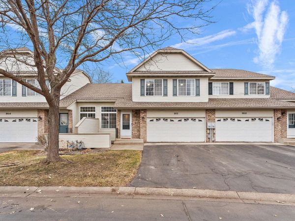 9812 Hamlet Lane S, Cottage Grove, MN 55016