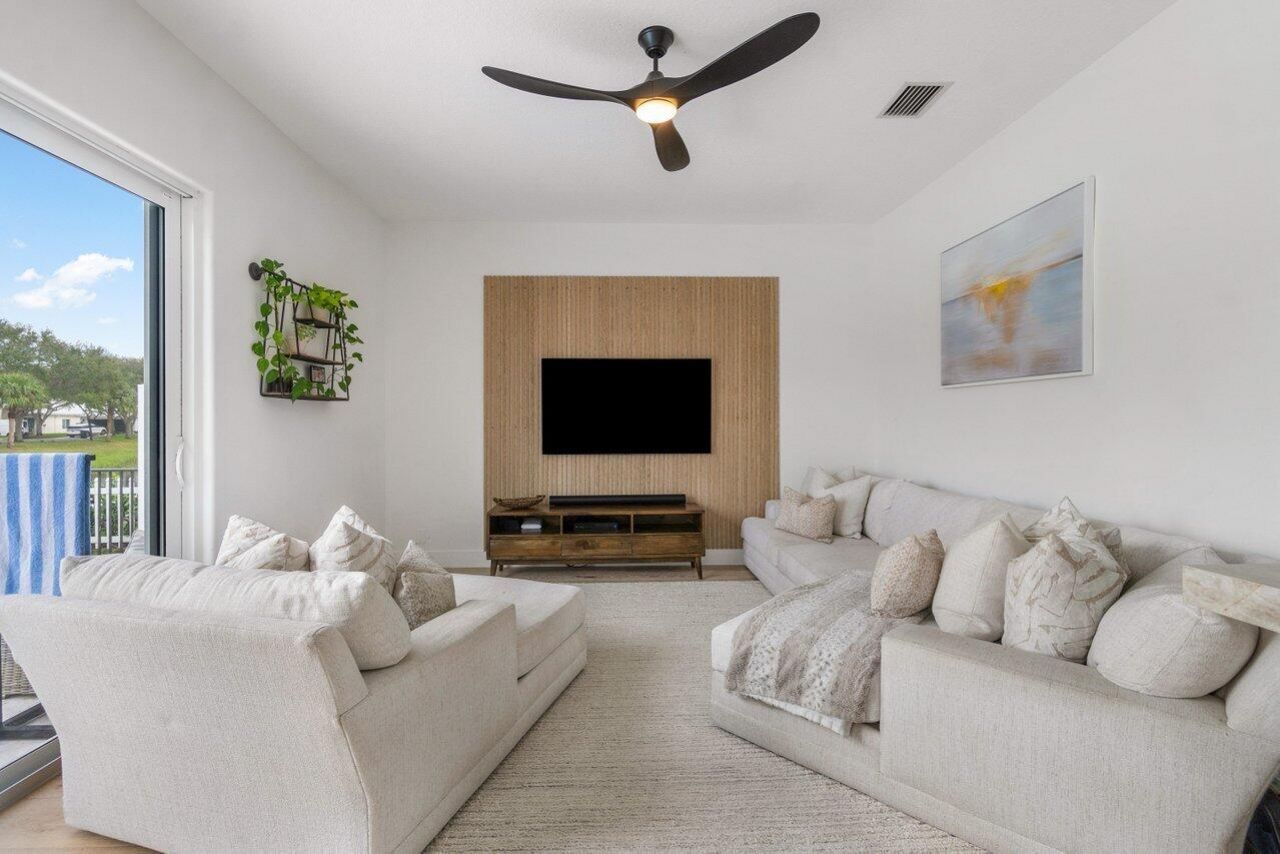 1211 Delray Lakes Drive, Delray Beach, FL 33444 Photo