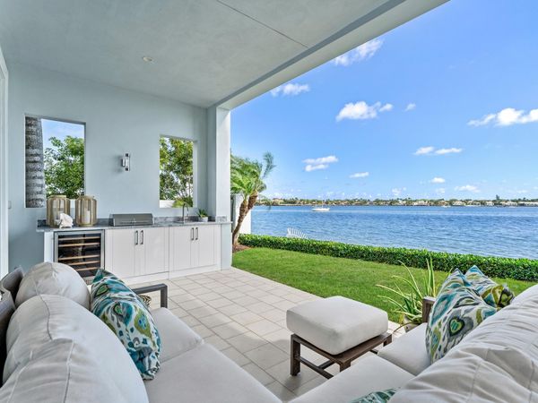 100 Water Club Court N, North Palm Beach, FL 33408