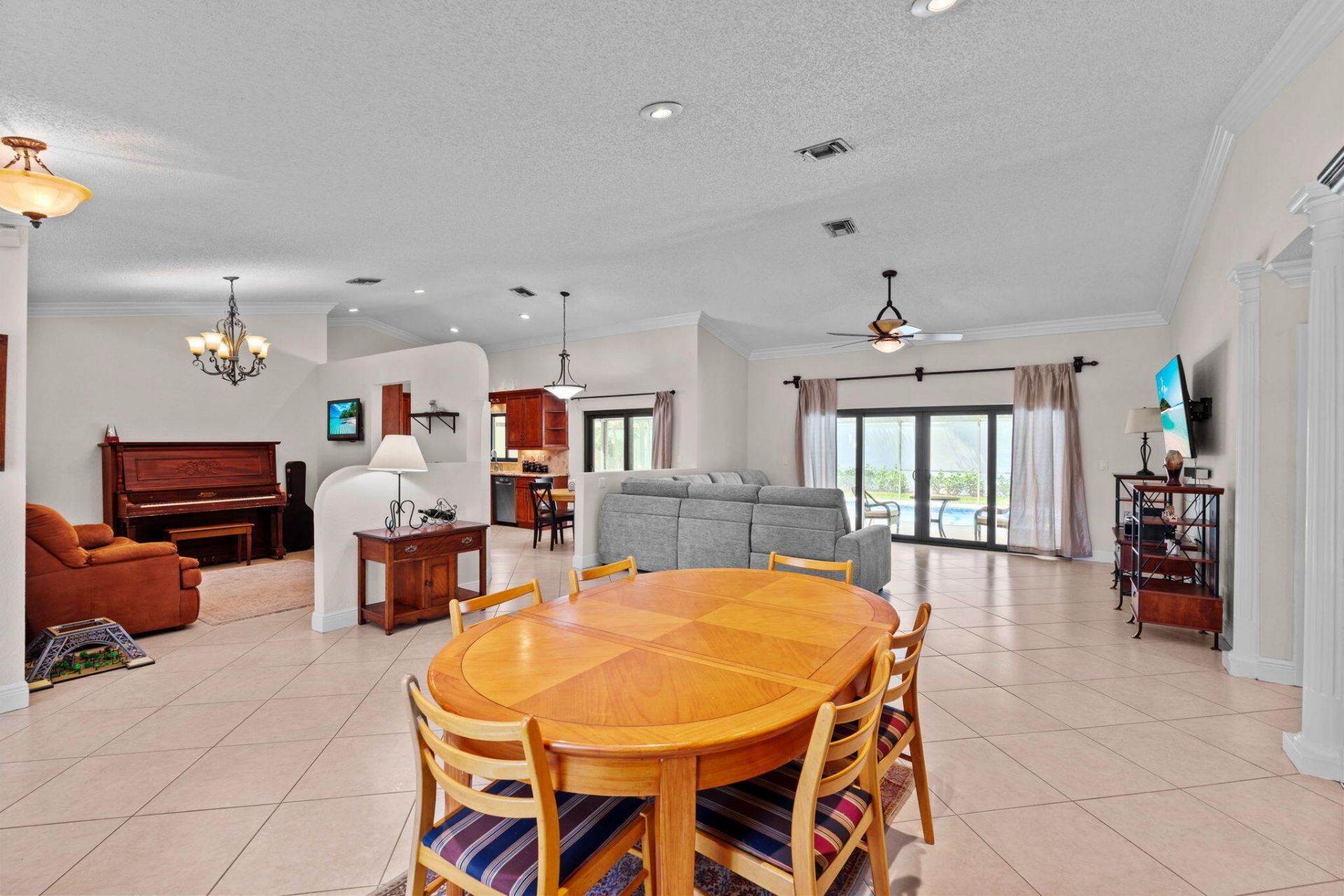 5260 NW 98th Lane, Coral Springs, FL 33076 Photo