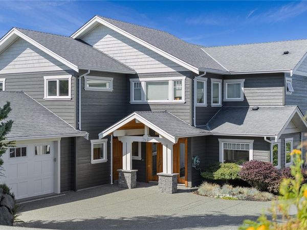 742 Nelson Rd, Campbell River, BC V9H 0A1