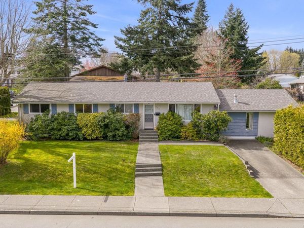 533 Salish St, Comox, BC V9M 3K5