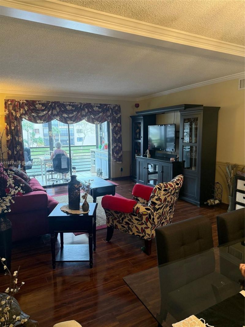 4940 E Sabal Palm Blvd , Unit 203, Tamarac, FL 33319 Photo