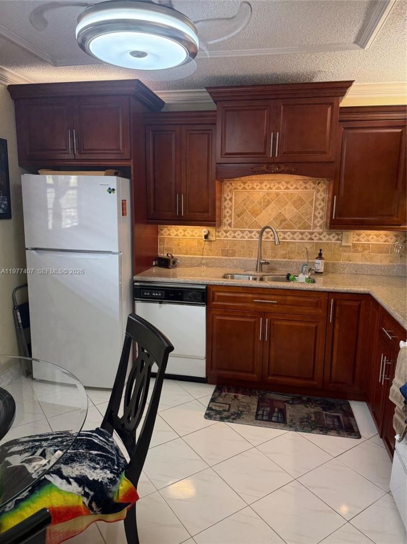 4940 E Sabal Palm Blvd , Unit 203, Tamarac, FL 33319 Photo