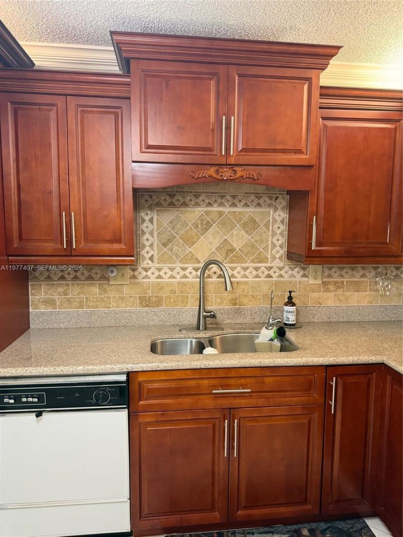 4940 E Sabal Palm Blvd, Unit 203, Tamarac, FL 33319 Photo