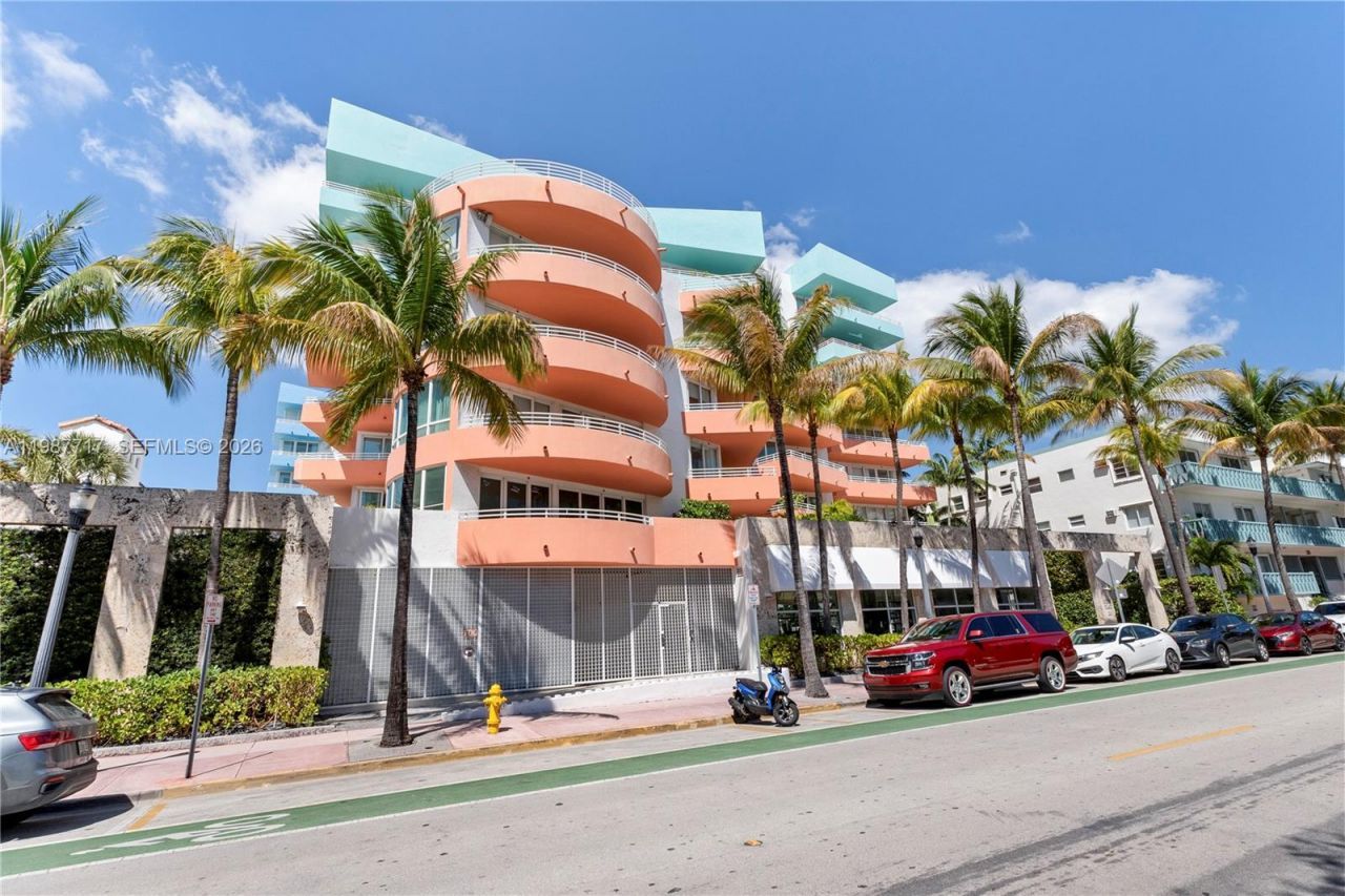 225 Collins Ave , Unit 5J, Miami Beach, FL 33139 Photo