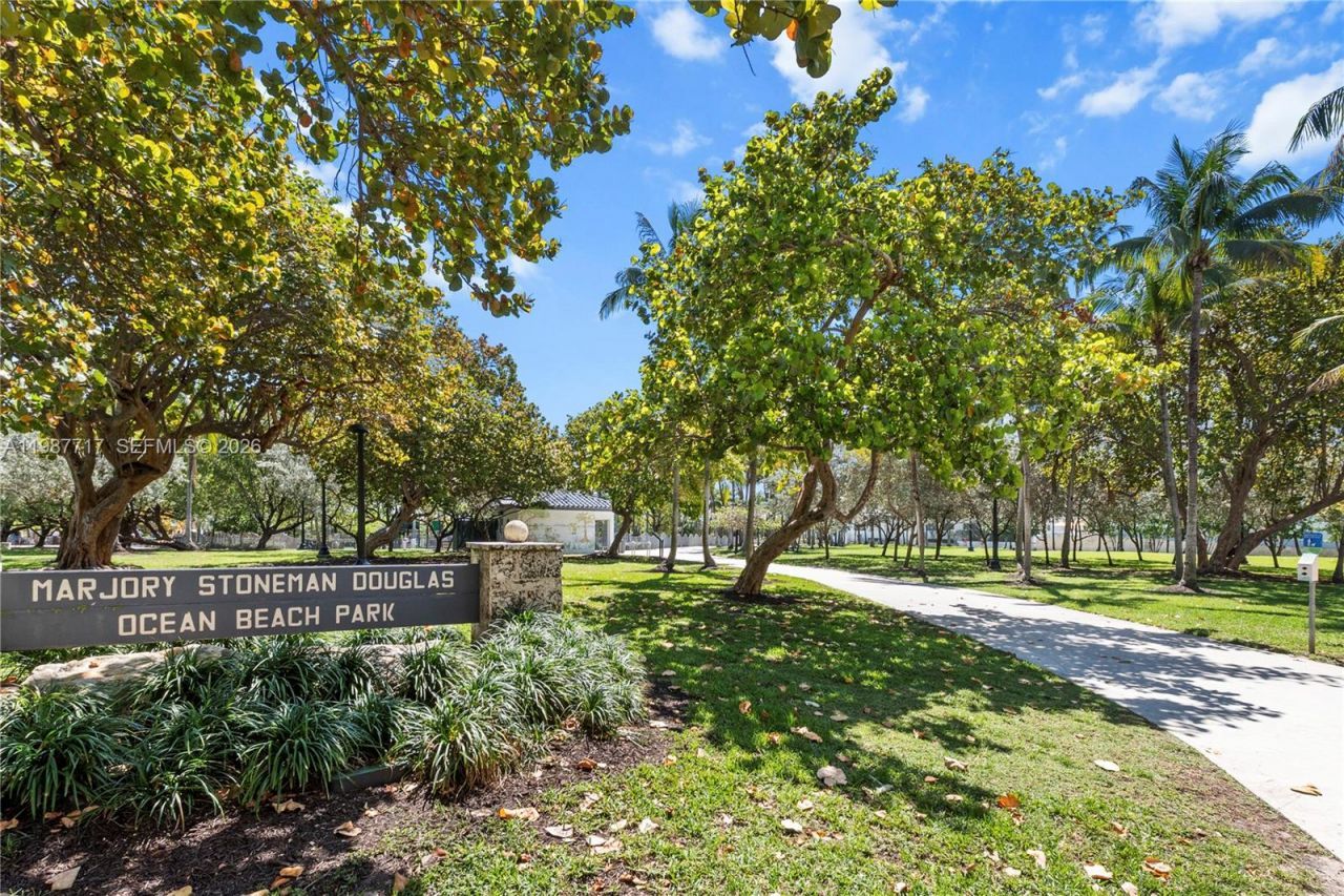 225 Collins Ave , Unit 5J, Miami Beach, FL 33139 Photo