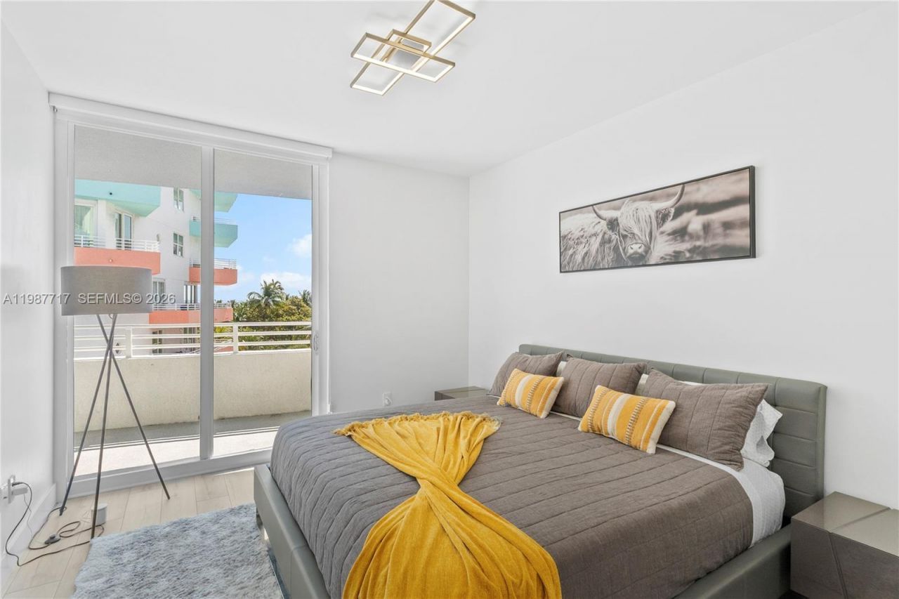 225 Collins Ave , Unit 5J, Miami Beach, FL 33139 Photo