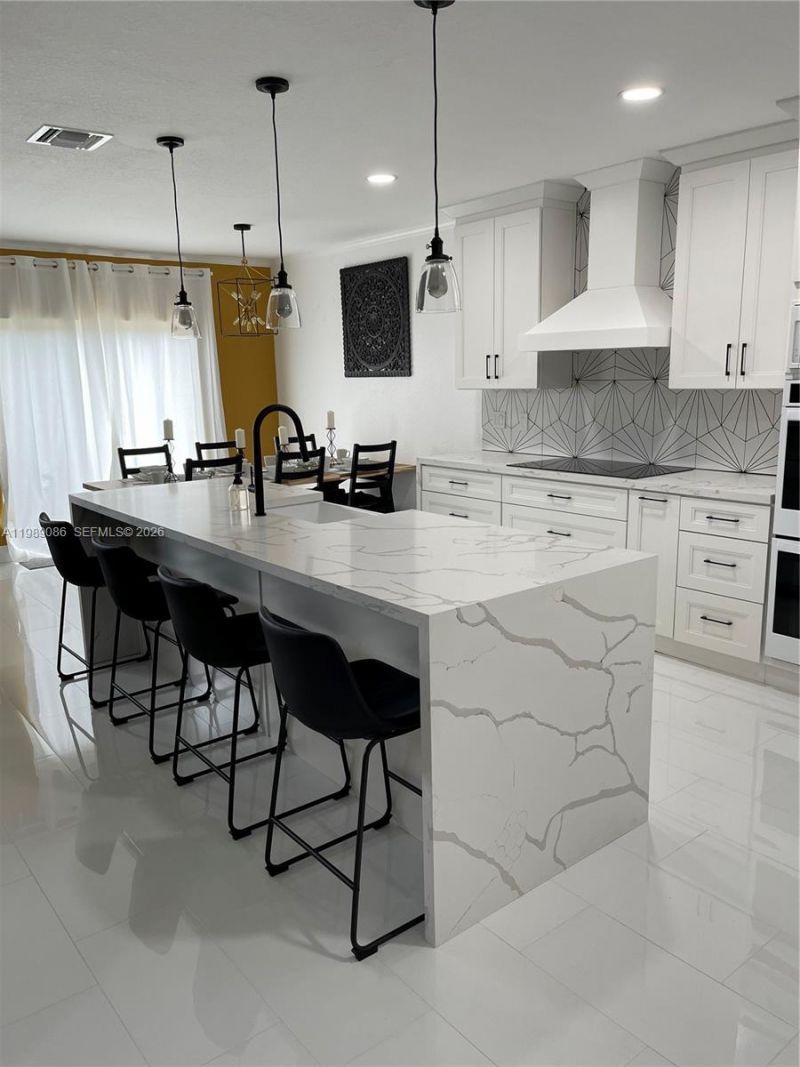 1236 NW 208th St , Miami Gardens, FL 33169 Photo