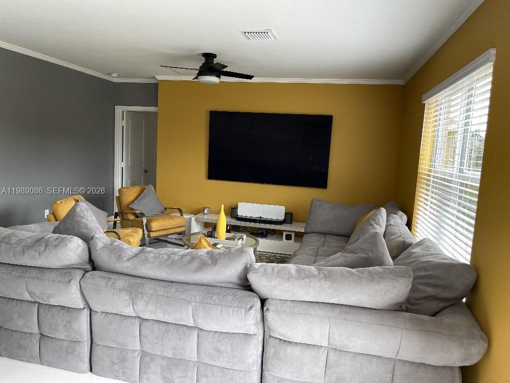 1236 NW 208th St , Miami Gardens, FL 33169 Photo