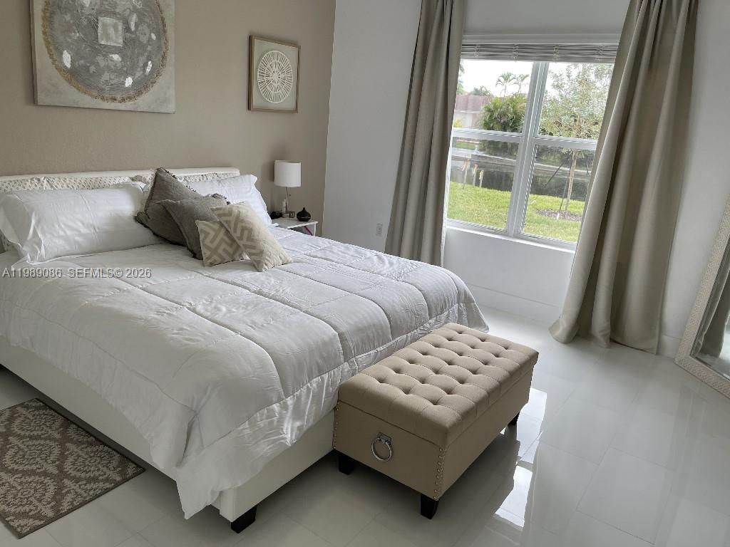 1236 NW 208th St , Miami Gardens, FL 33169 Photo