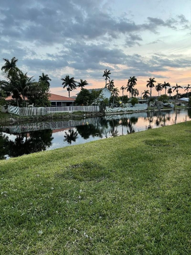 1236 NW 208th St , Miami Gardens, FL 33169 Photo