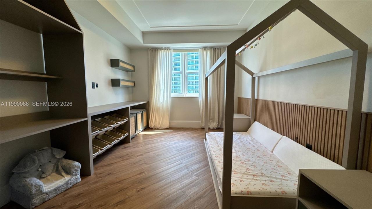 20000 E Country Club Dr , Unit 1016, Aventura, FL 33180 Photo