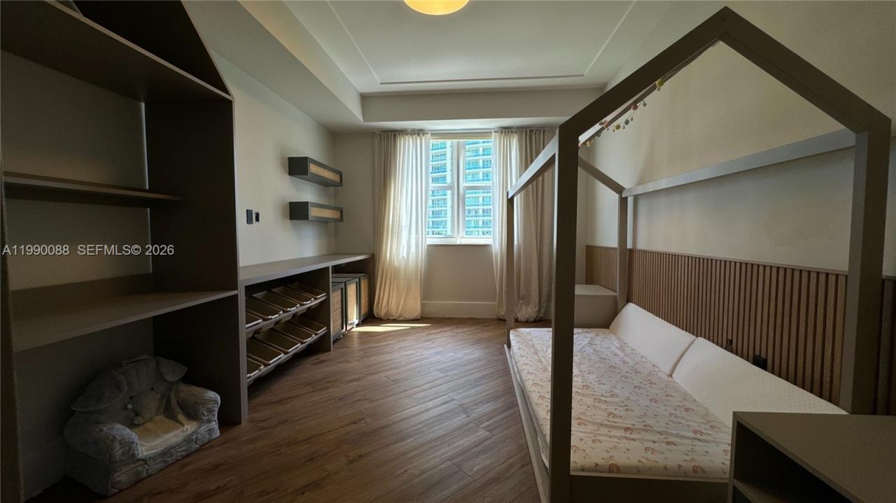 20000 E Country Club Dr , Unit 1016, Aventura, FL 33180 Photo