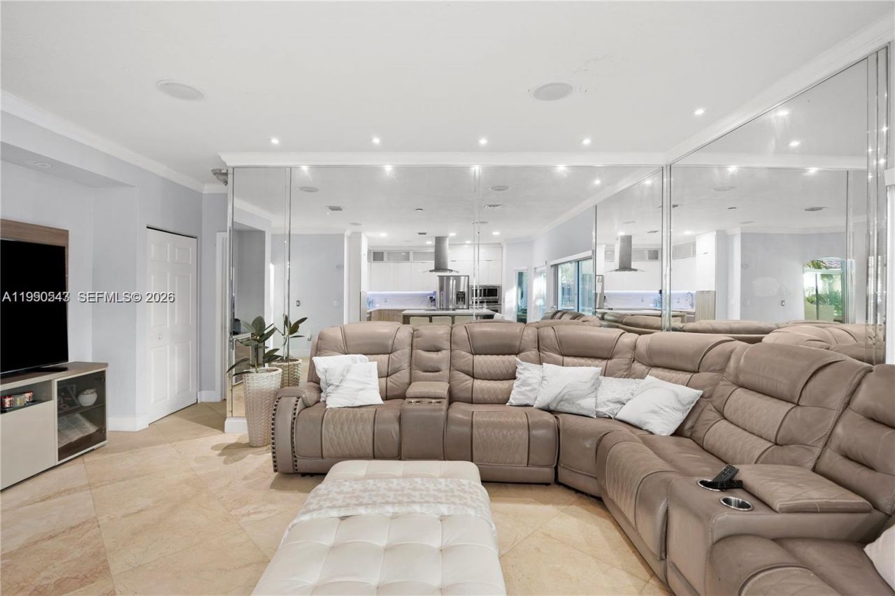 11243 NW 58th Ter , Unit 1, Doral, FL 33178 Photo