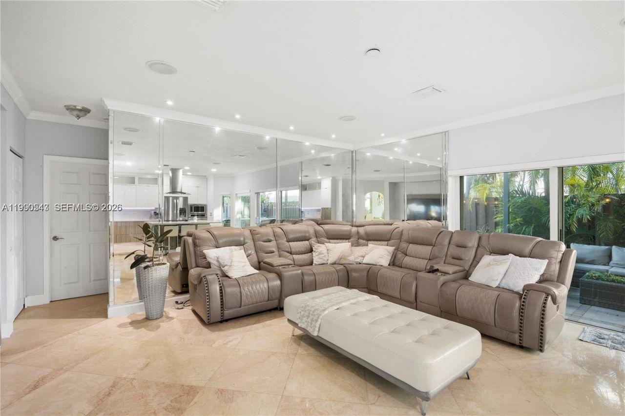 11243 NW 58th Ter , Unit 1, Doral, FL 33178 Photo