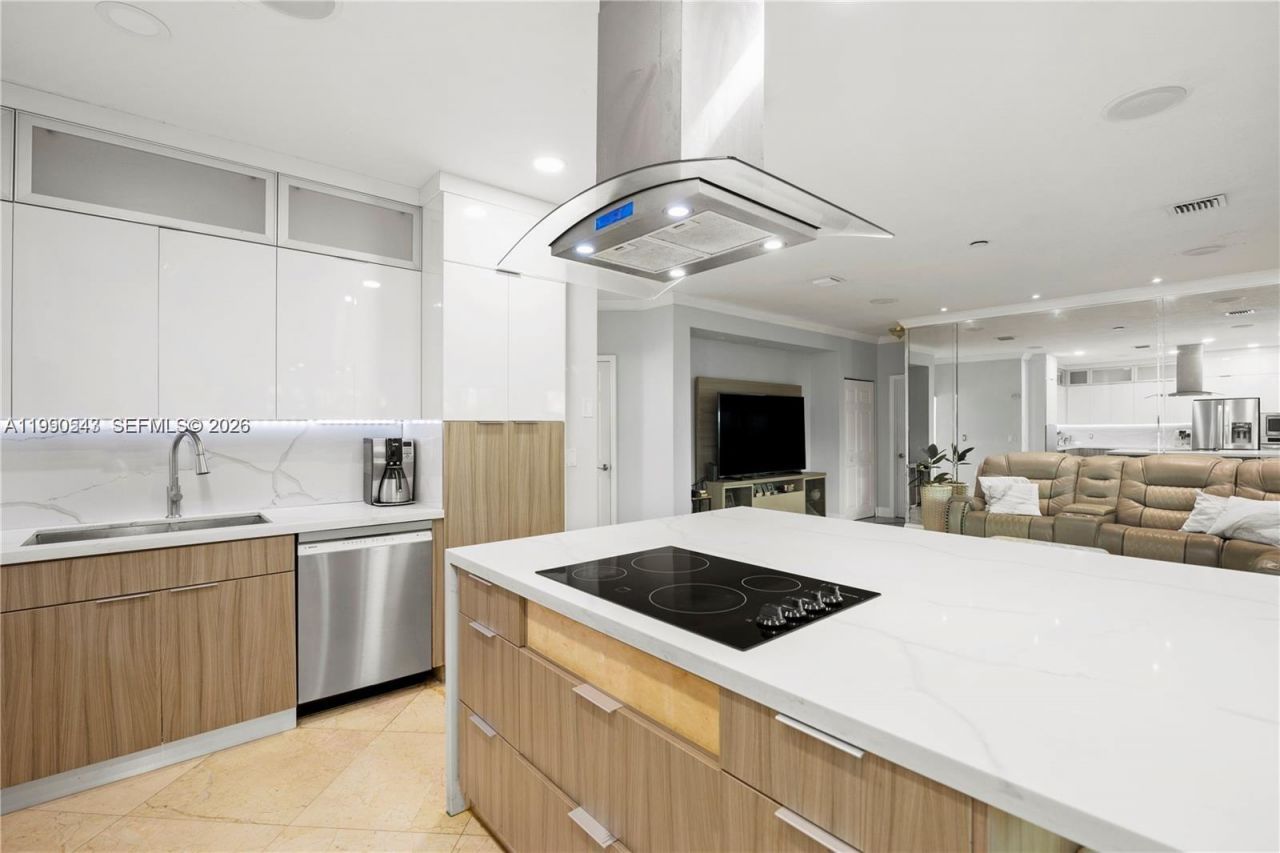 11243 NW 58th Ter , Unit 1, Doral, FL 33178 Photo