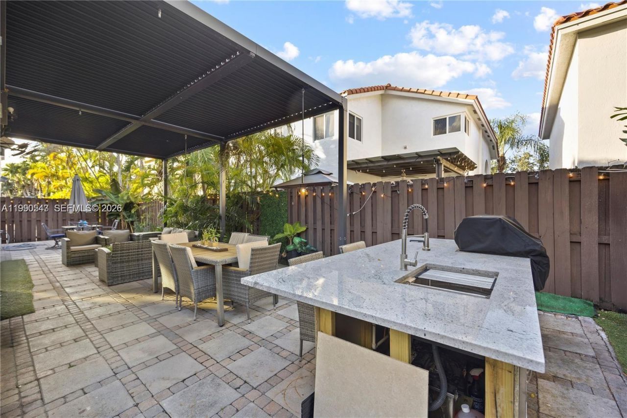 11243 NW 58th Ter , Unit 1, Doral, FL 33178 Photo