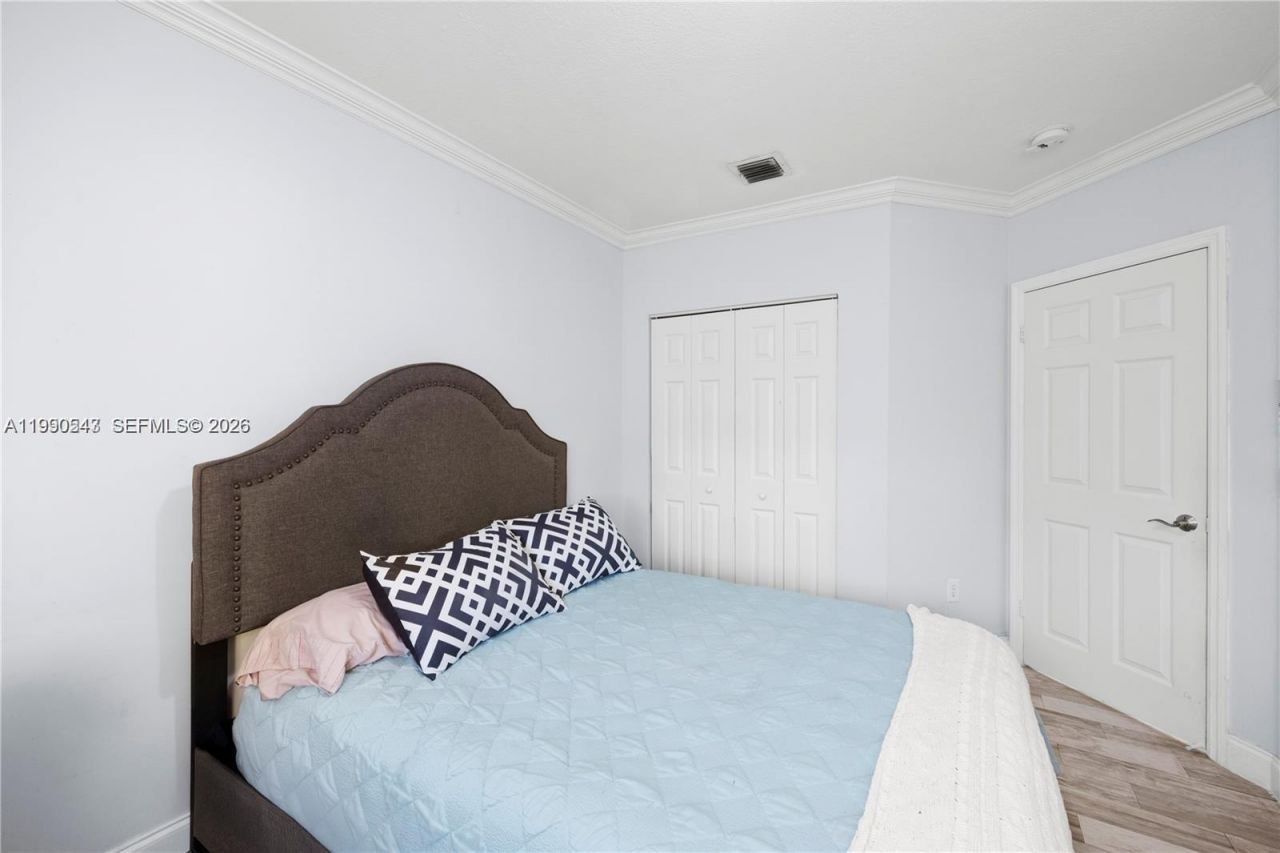 11243 NW 58th Ter , Unit 1, Doral, FL 33178 Photo