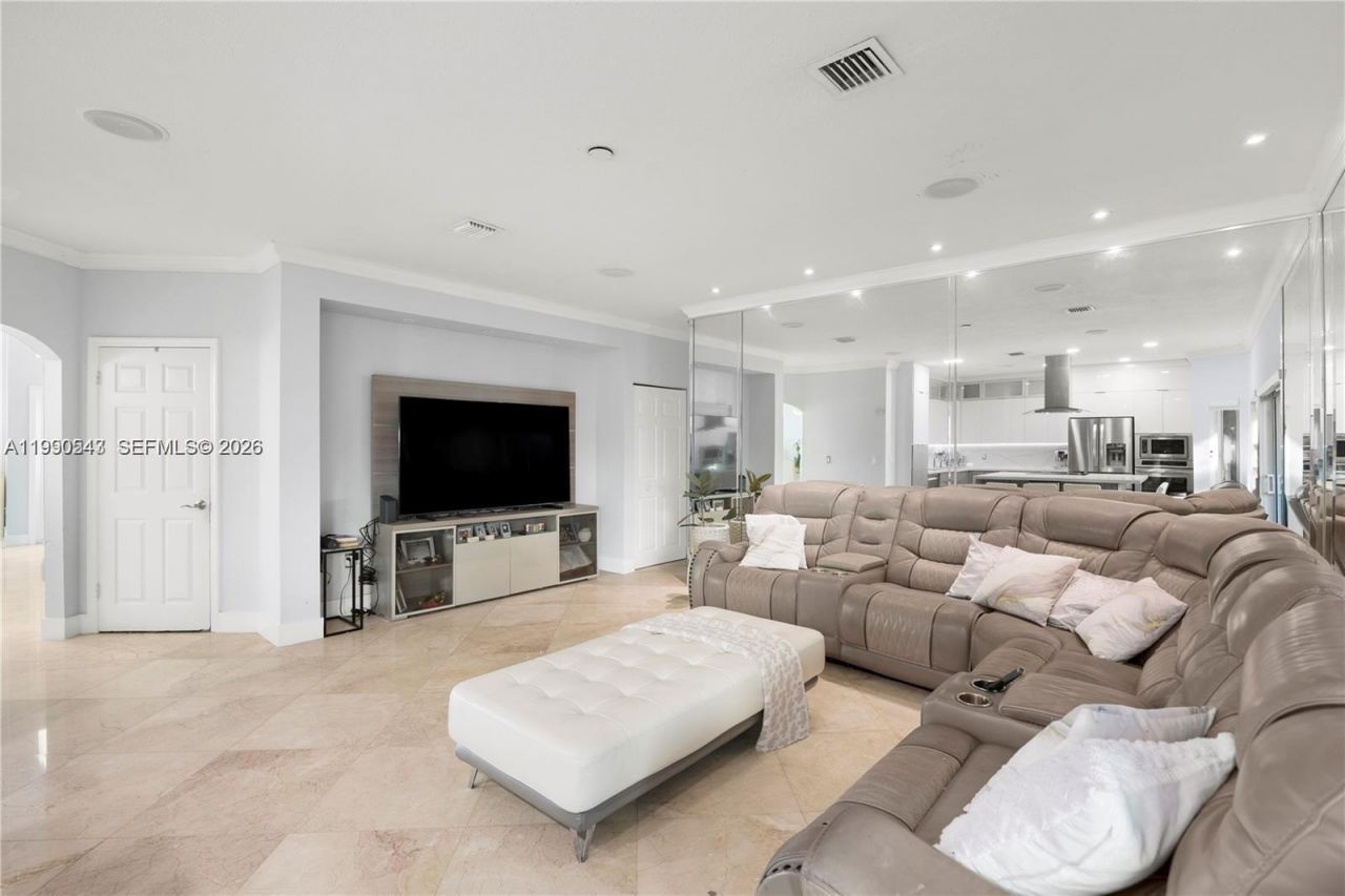 11243 NW 58th Ter , Unit 1, Doral, FL 33178 Photo