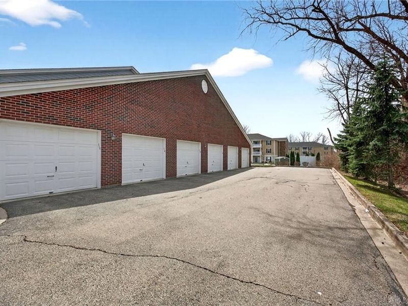 3127 Alexander Place, Unit 101, Beavercreek, OH 45431 Photo 4