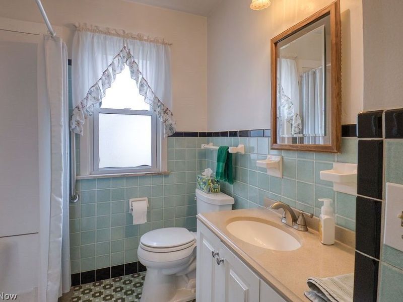 5372 Huron Road, Lyndhurst, OH 44124 Photo 24