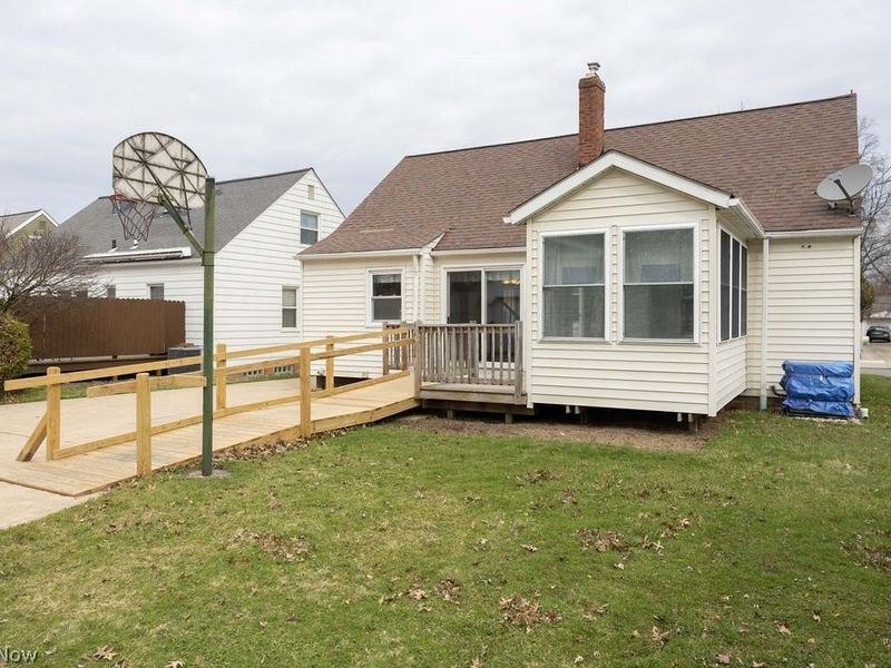 5372 Huron Road, Lyndhurst, OH 44124 Photo 38