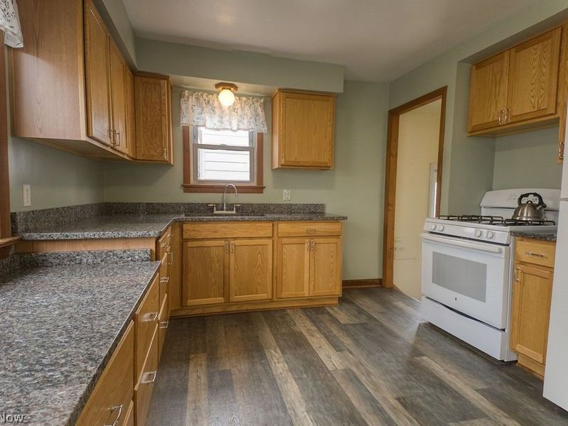 5372 Huron Road, Lyndhurst, OH 44124 Photo 7