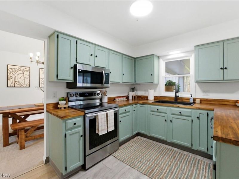 25726 Hidden Acres Drive, Westlake, OH 44145 Photo 13