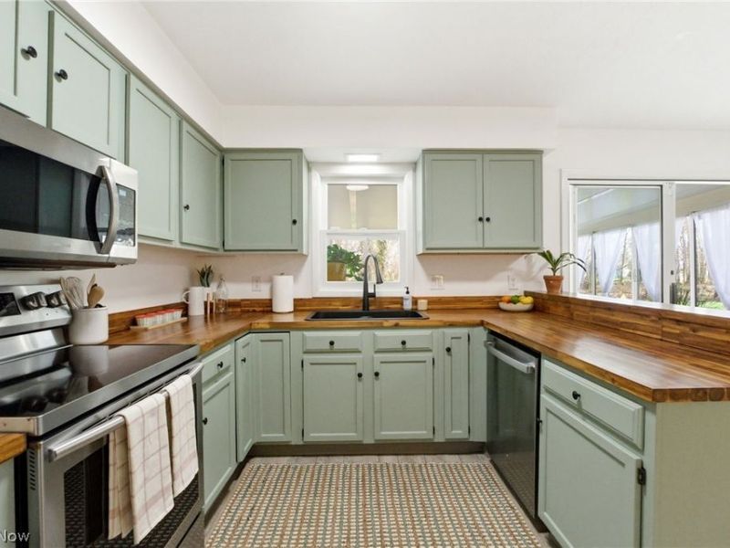 25726 Hidden Acres Drive, Westlake, OH 44145 Photo 14