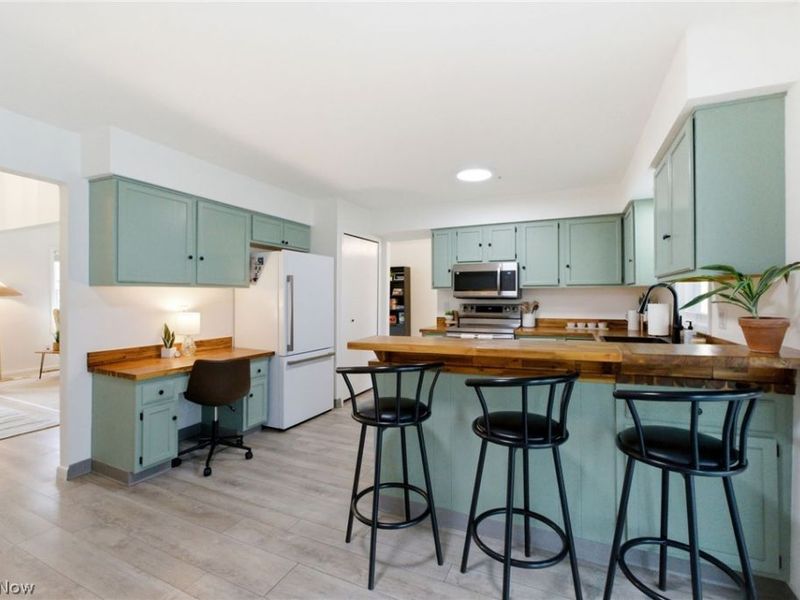 25726 Hidden Acres Drive, Westlake, OH 44145 Photo 16