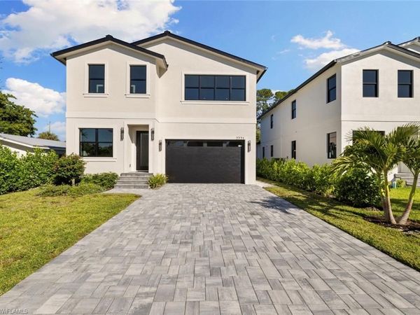 2721 Van Buren AVE, NAPLES, FL 34112