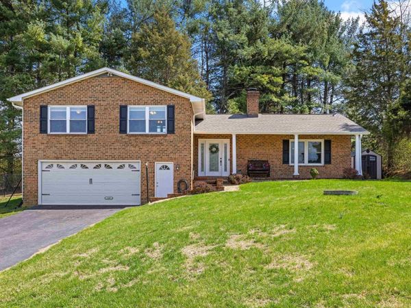 249 CATTLE SCALES RD, WAYNESBORO, VA 22980