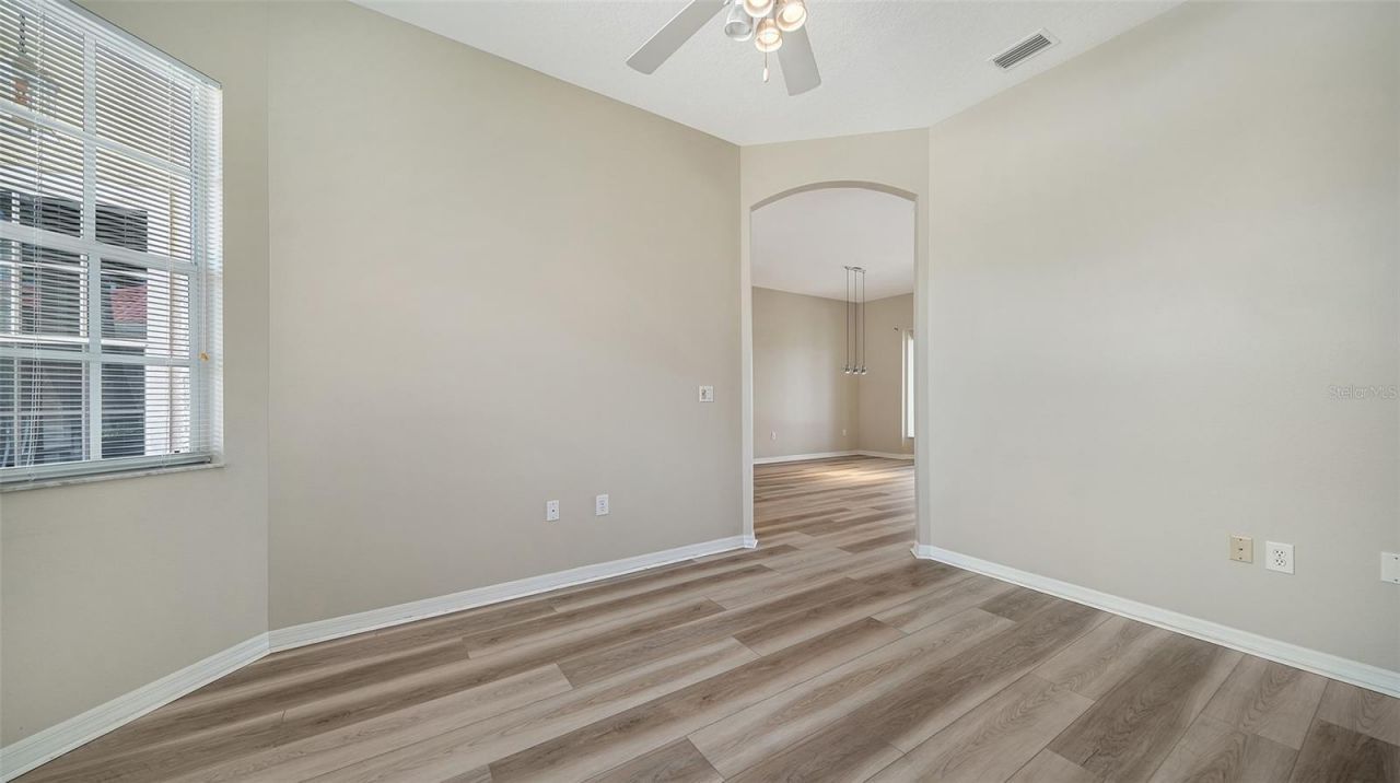 5939 Sandstone Avenue , Sarasota, FL 34243 Photo