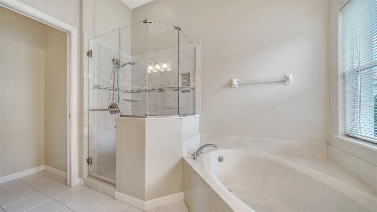 5939 Sandstone Avenue , Sarasota, FL 34243 Photo