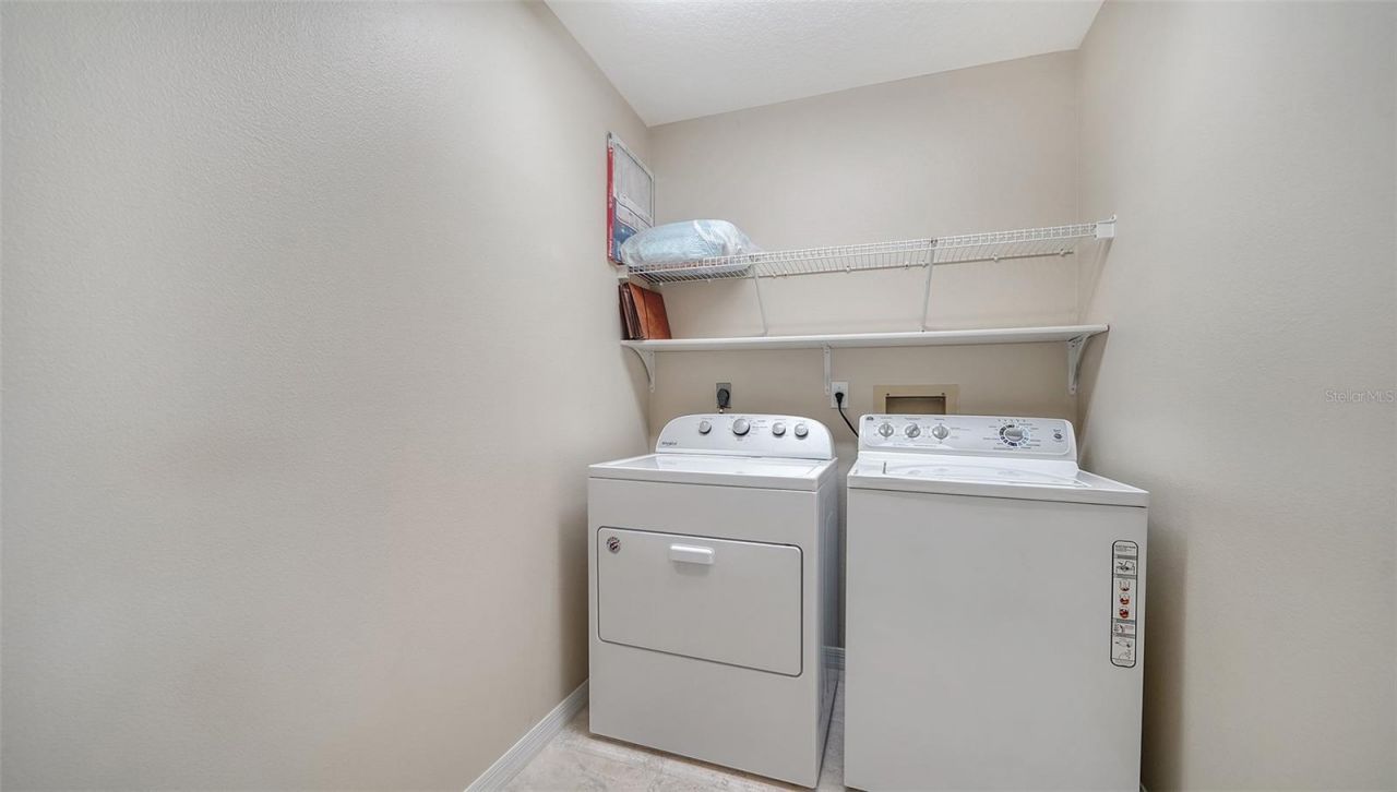 5939 Sandstone Avenue , Sarasota, FL 34243 Photo