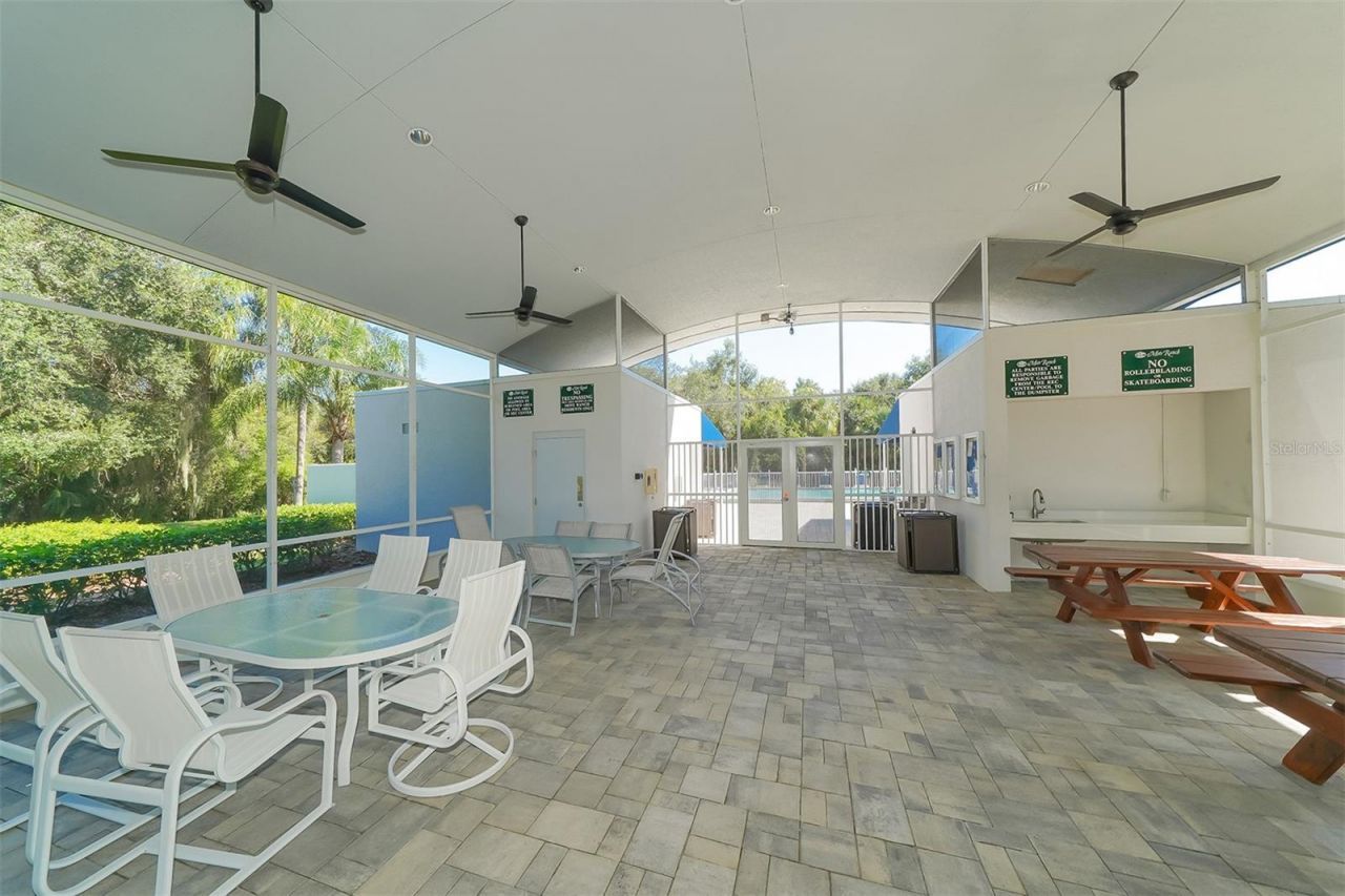 5939 Sandstone Avenue , Sarasota, FL 34243 Photo