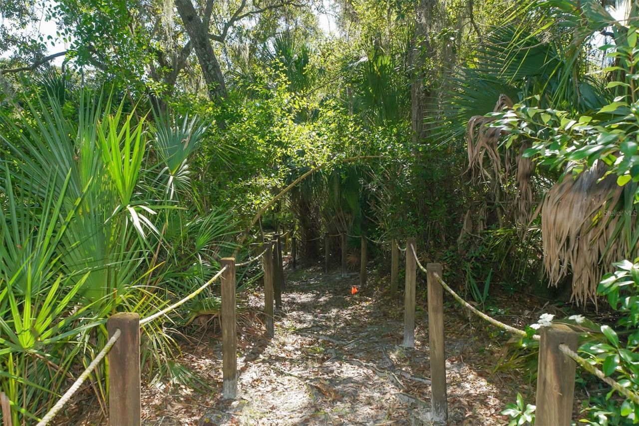 5939 Sandstone Avenue , Sarasota, FL 34243 Photo